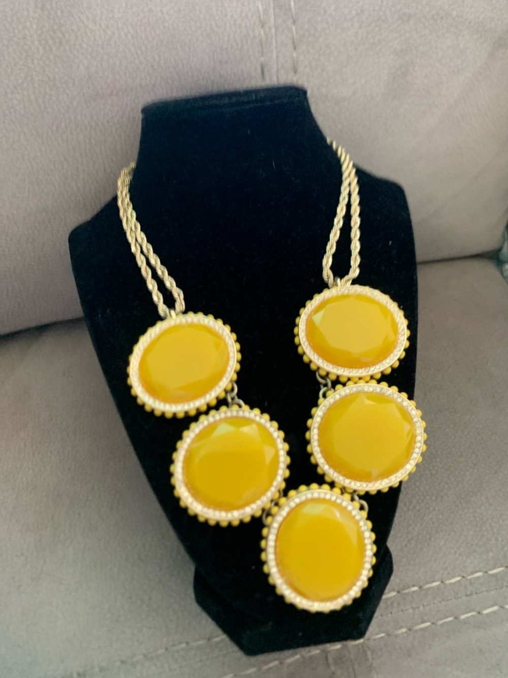 NWOT Banana Republic Gold-Tone Necklace with Yellow Cabochons